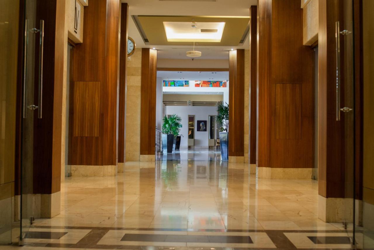 Hesperia Wtc Valencia Hotel Exterior photo